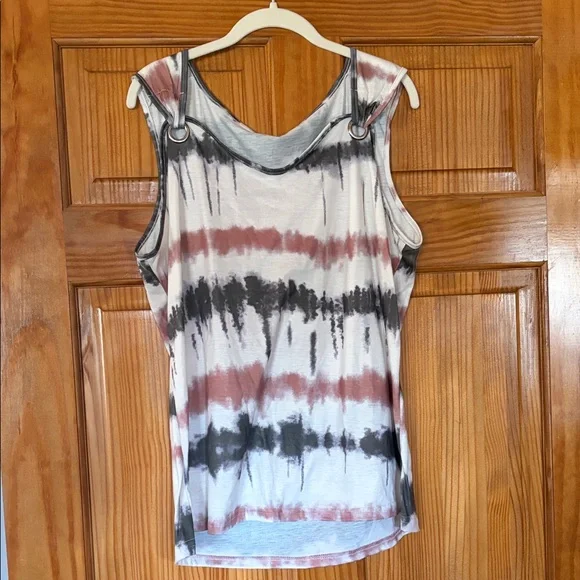 Stylish Tie-Dye Sleeveless Top - Picture 1 of 1